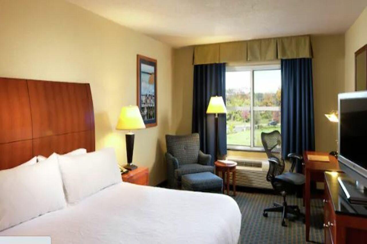 Hilton Garden Inn Milford Esterno foto