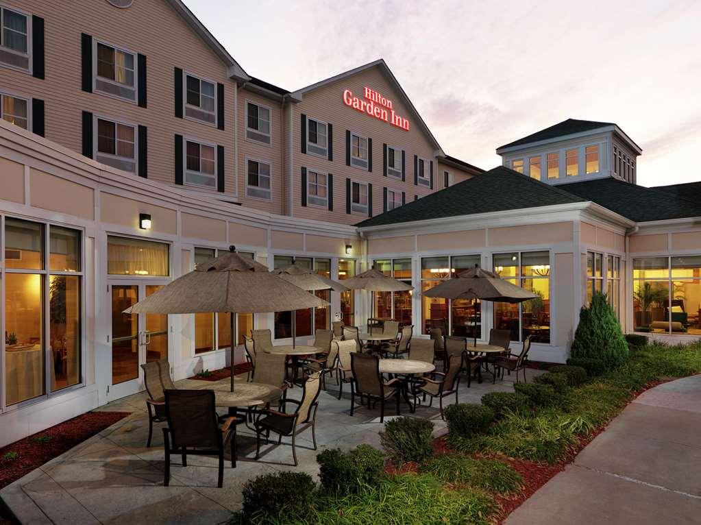 Hilton Garden Inn Milford Esterno foto