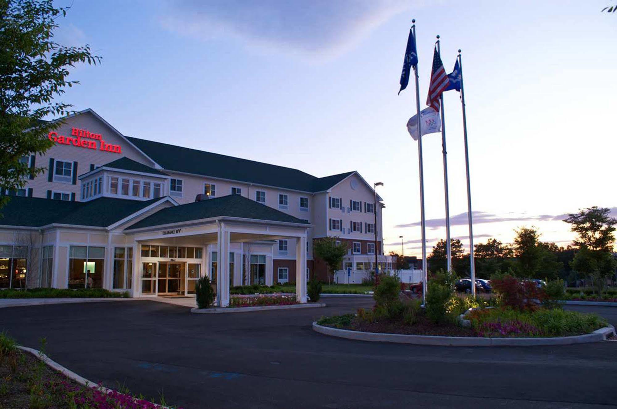 Hilton Garden Inn Milford Esterno foto